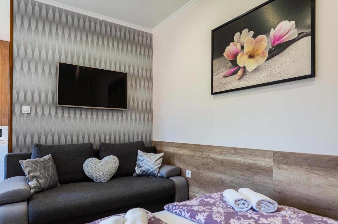 Allium Apartment Makó Екстериор снимка