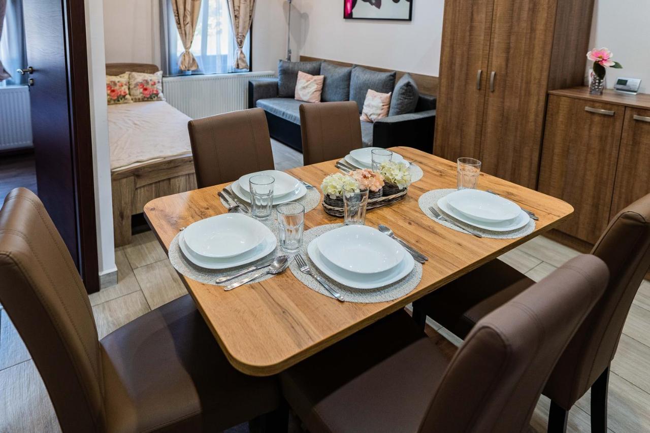 Allium Apartment Makó Екстериор снимка